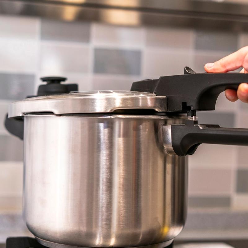 7, 9, 11 LITRE PRESSURE COOKER ALUMINIUM KITCHEN CATERING HOME WITH SPARE GASKET 8