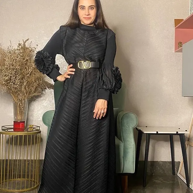 Maxi Pleaded Dress Abaya with Ruffle Sleeves ( sleeves are not see through) one size  6 to 14 size 4