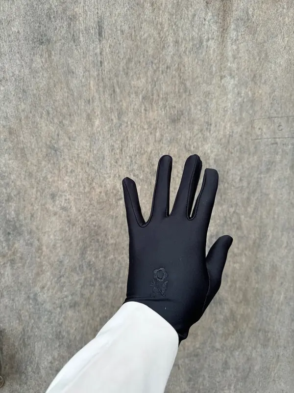 Rose embroidered islamic muslim gloves 3