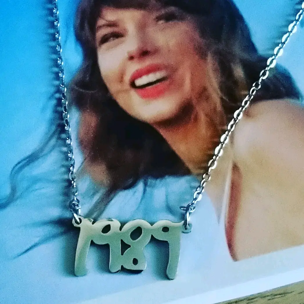1989 Taylor Swift silver plated necklace