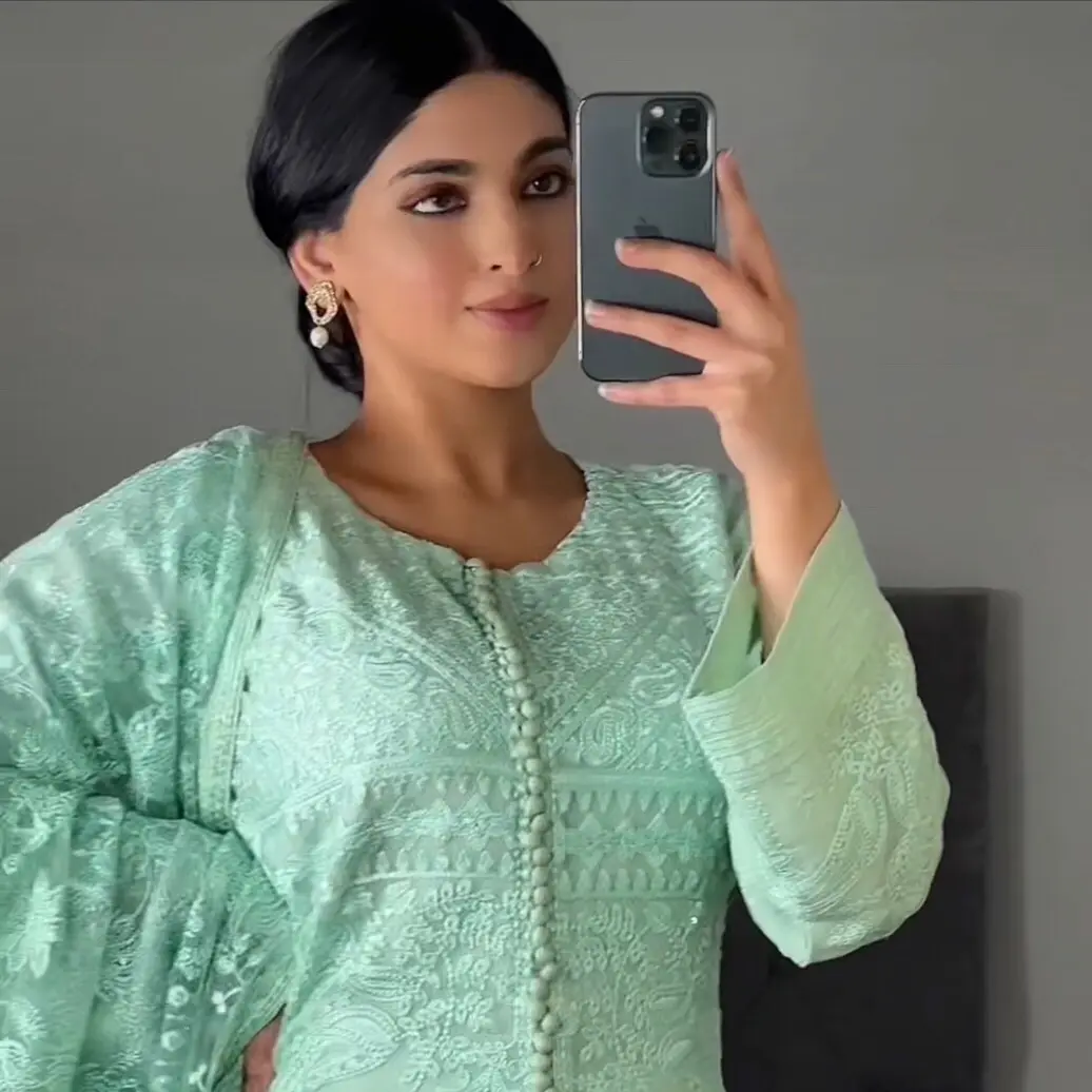 Menaal’s Luxury Chiffon Baroque Inspired Sequence Embroidery Pret !
