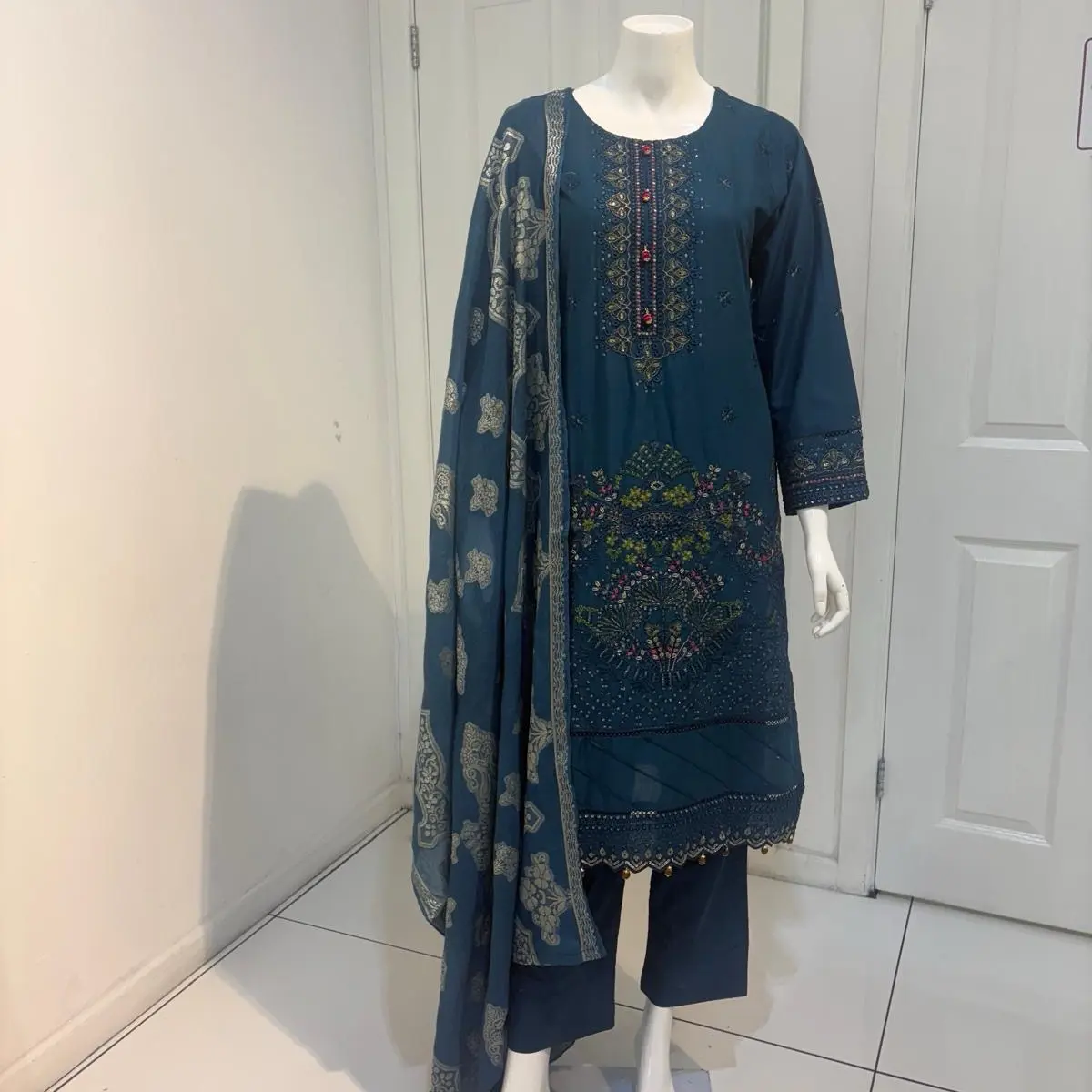 Women’s Heavy Embroidered Cotton Material 3pc Suit Comfort
