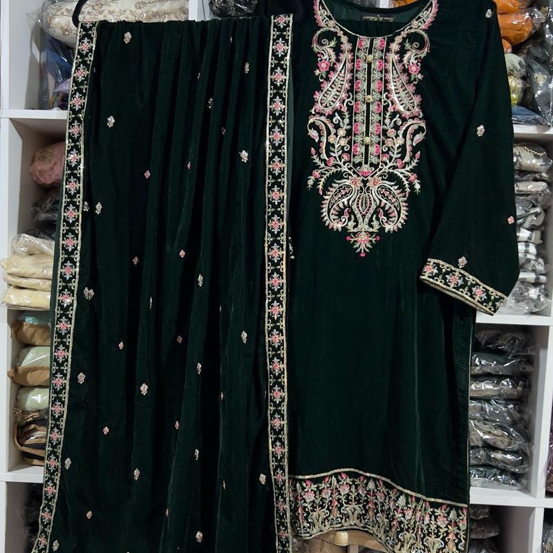 Pakistani Luxury 9000 micro Velvet 3pc Embroidered Dreee with Velvet Shawl and trouser. Formal... 2