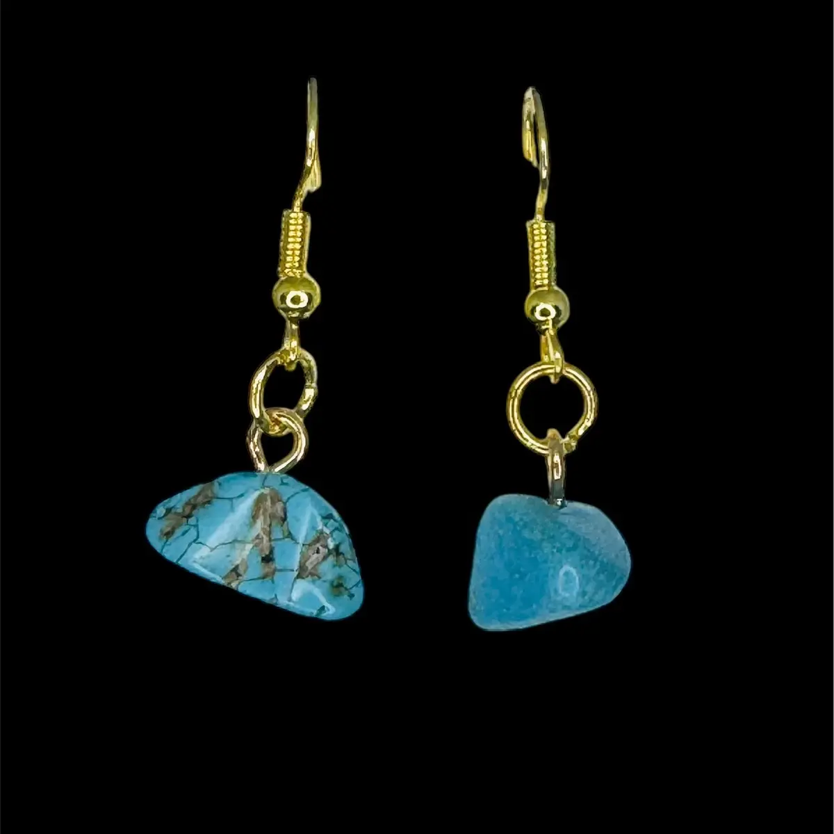 Natural Turquoise Chip Earrings with Metal Coating - Casual Style for Women