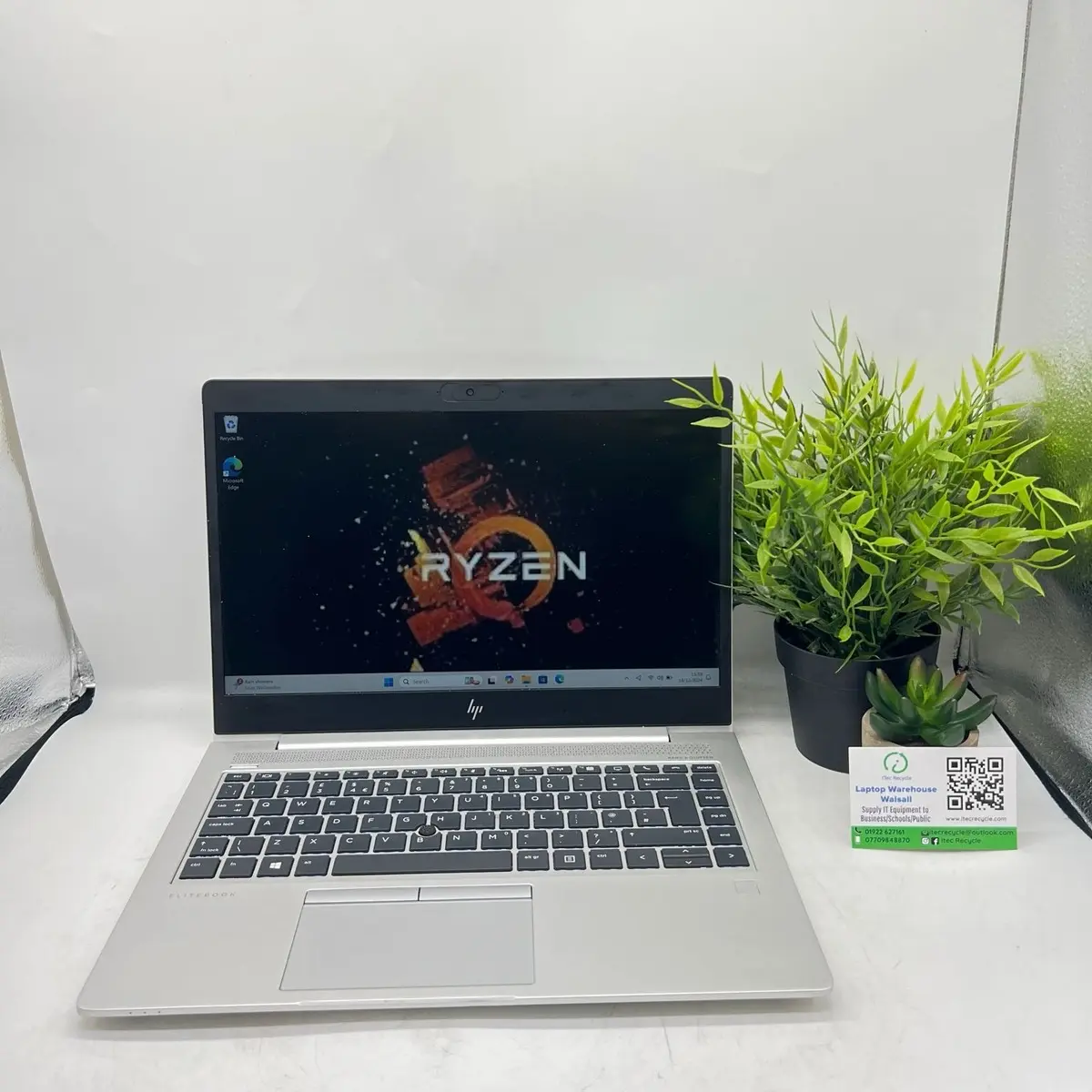 TOP SPEC GAMING HP LAPTOP AMD RYZEN 7  SSD AMD RADEON RX VEGA GRAPHICS NEW AI COPILOT FT