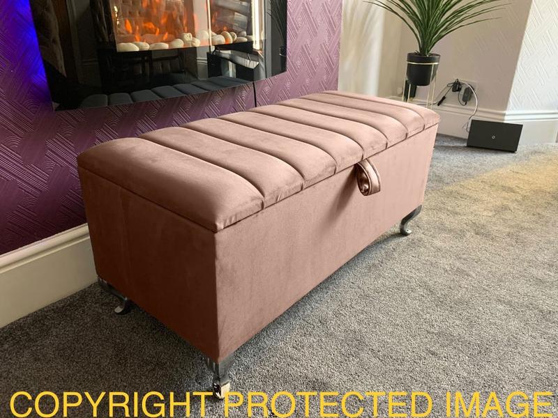 Product Introduction of Ottoman Storage Box Panel Cut Design Blanket Toys Storage Upholstered Bench Footstool Handcrafted Plush Velvet 10