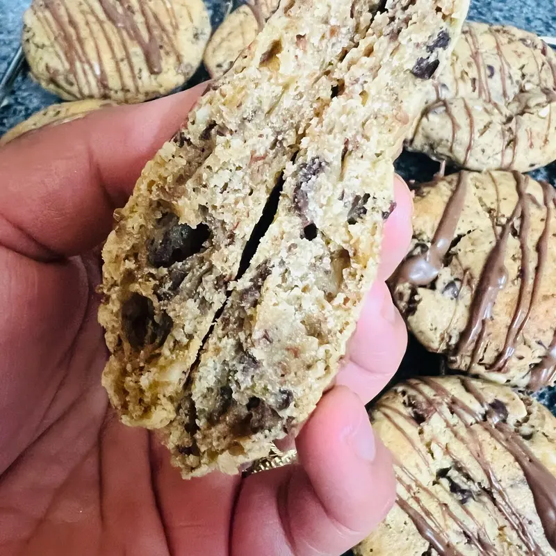 Pistachio, Chocolate and Orange NYC Style Cookies - Snack 7