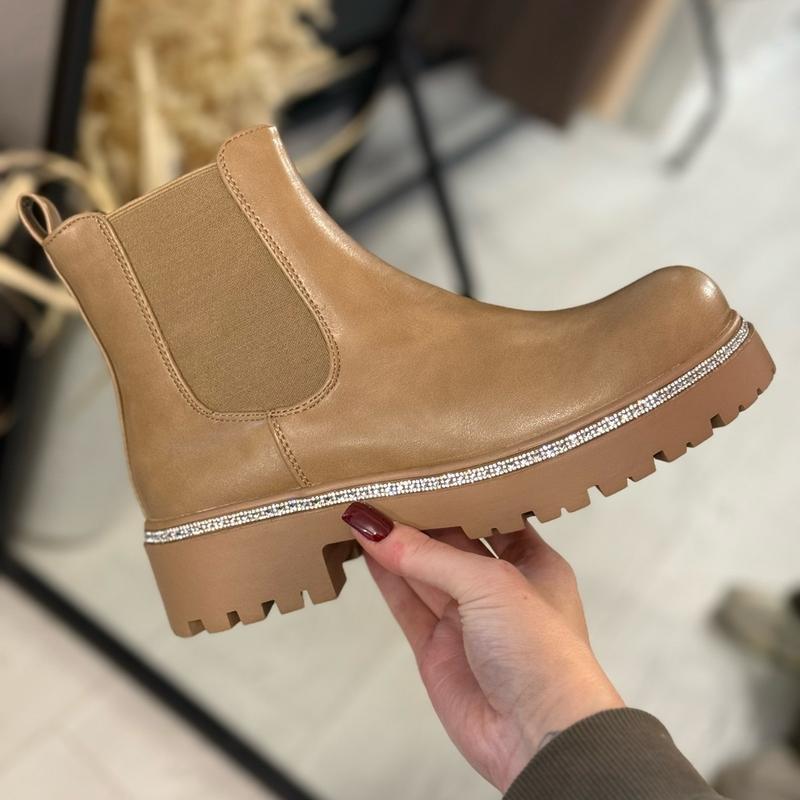 Diamanté brown Chelsea boots 1