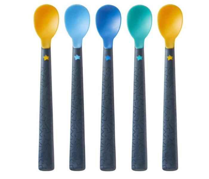 Tommee Tippee Soft Tea Spoon with Long Non-Slip Handle, Extra Soft, Pack of 5, Multi-Coloured, for 4 Months 0