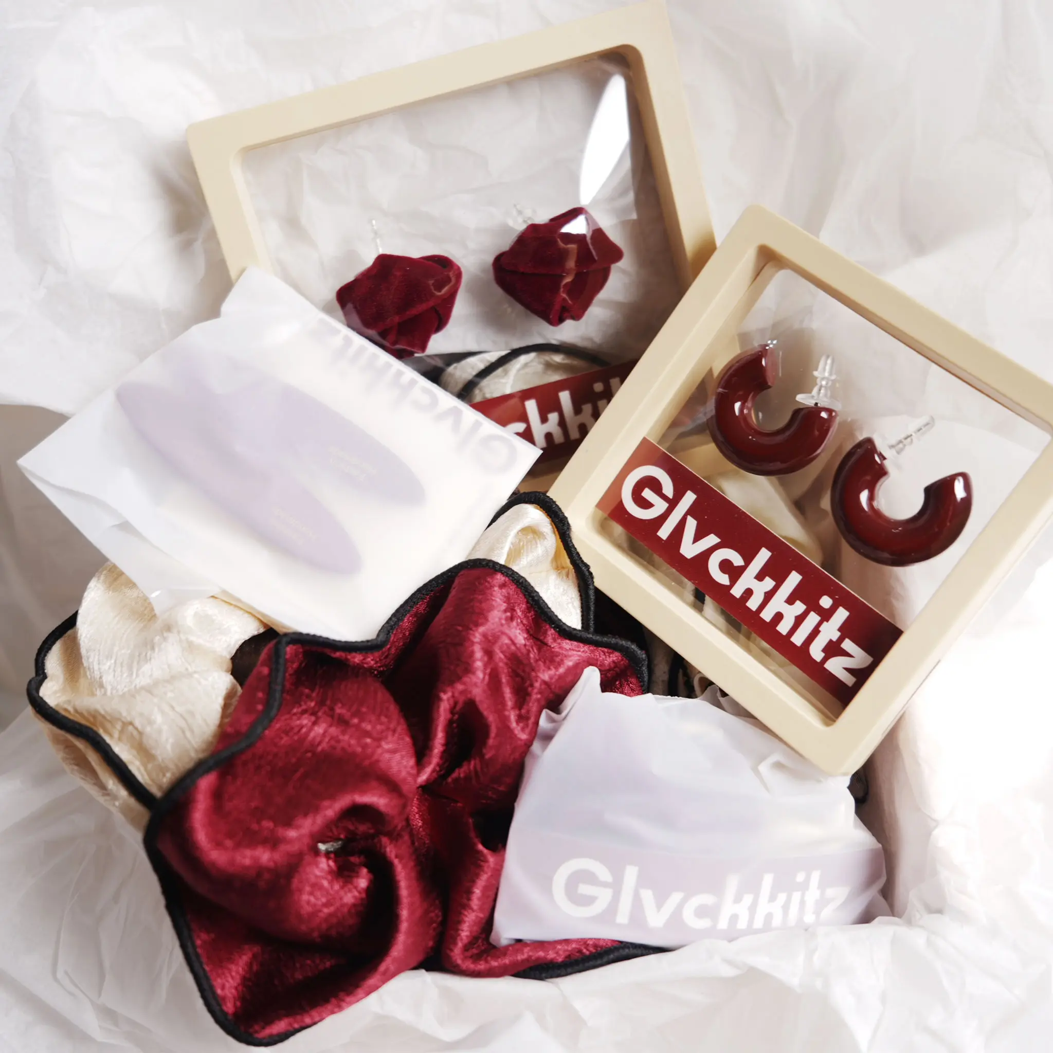 Random 30hair ties+3 scrunchie+2 claw clip+1 pair clips,Surprise box For besties | For her| gift for friend ,New Year gift,Hair Clip Accessories Scrunchie,black friday, flash sale, red earrings,red hair tie, red heart earrings