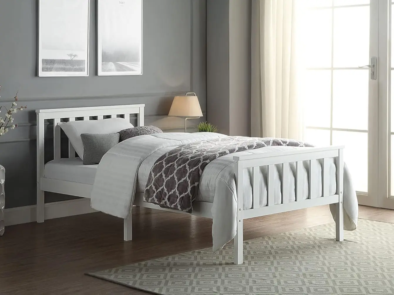 White Wooden Pine Shaker Bed Solid Wood Construction Adult Kids Teenagers Easy Assemble Bed