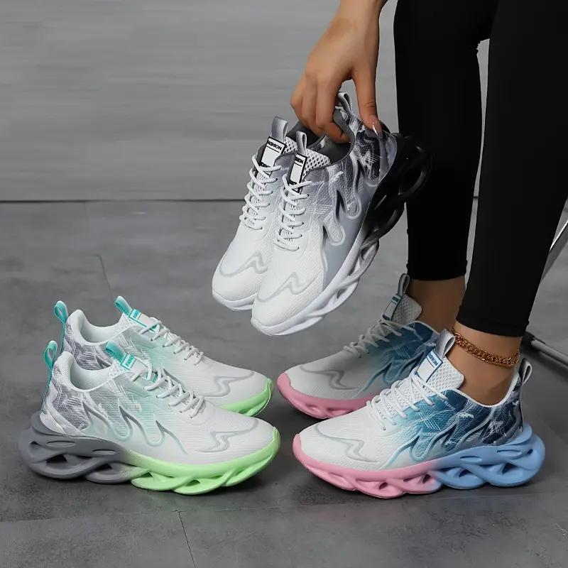 36-45 Large Size Women's Shoes Lightweight Slip-on Flat Shoes Twist Shoes Women's Casual Sports Shoes Thick Sole Light Lace-up Women's Single Shoes