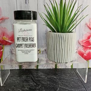 Pet fresh plus scented strong long lasting carpet freshener (330g shaker) shake n vax