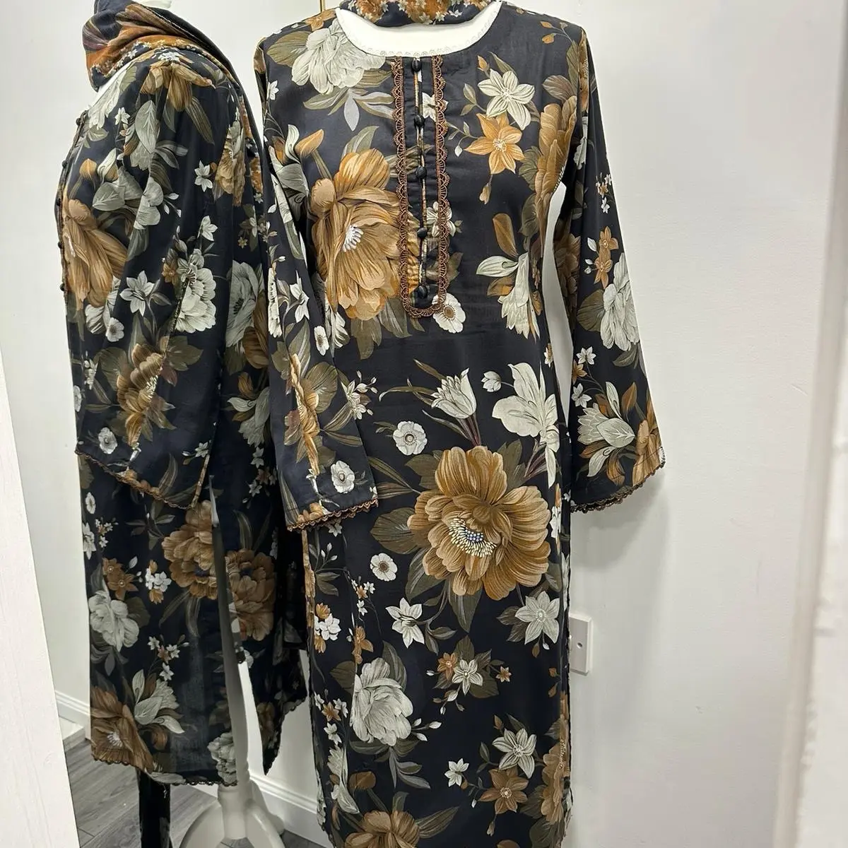 3 piece floral print lawn suit.