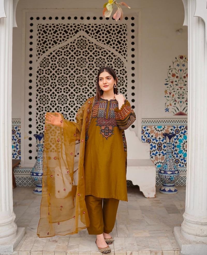 Product Introduction of 3-Piece Embroidered Khaddi Cotton Suit with Sindhi-Inspired Design. Comfort Matching 1