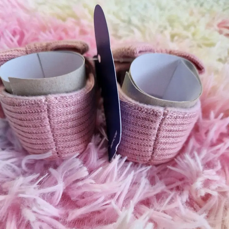 Girls pink bow shoes 1