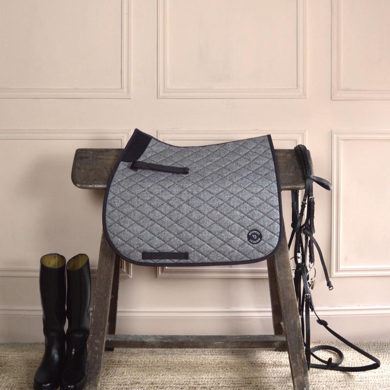 Rouncey Equestrian Houndstooth Signature Horse Saddle Pad 1