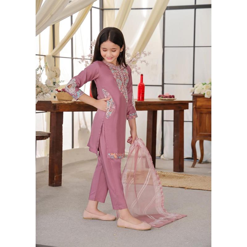 HK248 - Pink Readymade Mummy & Me Linen Suit 5