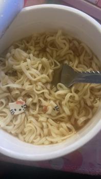 Product Review of Hello Kitty Dim Sum Noodle Japanese Shrimp Flavour 37g - Instant Noodles Food from R** 2