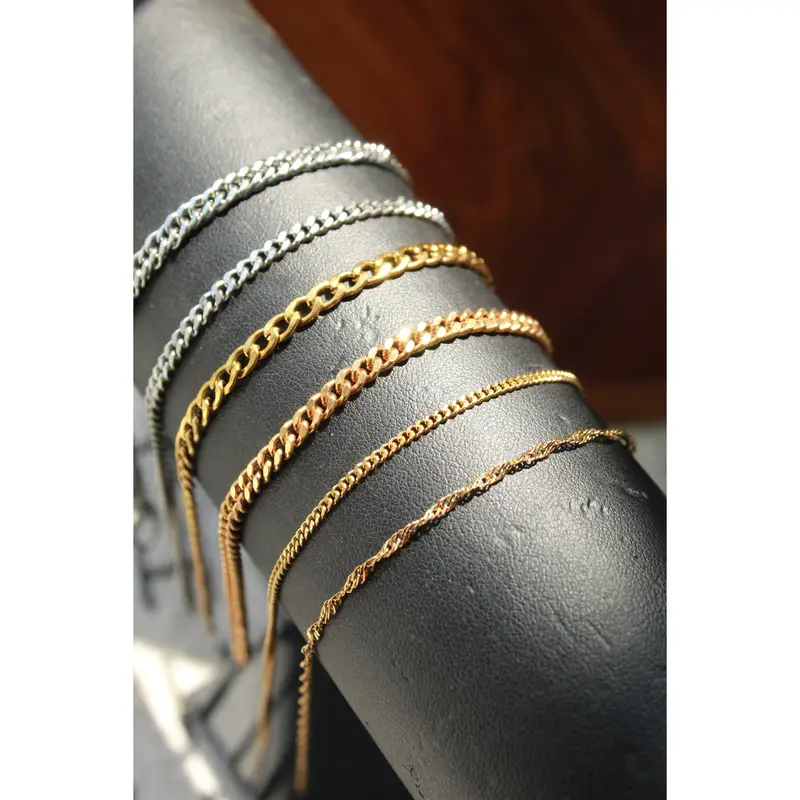 Ada || Curb Chain Anklet 4