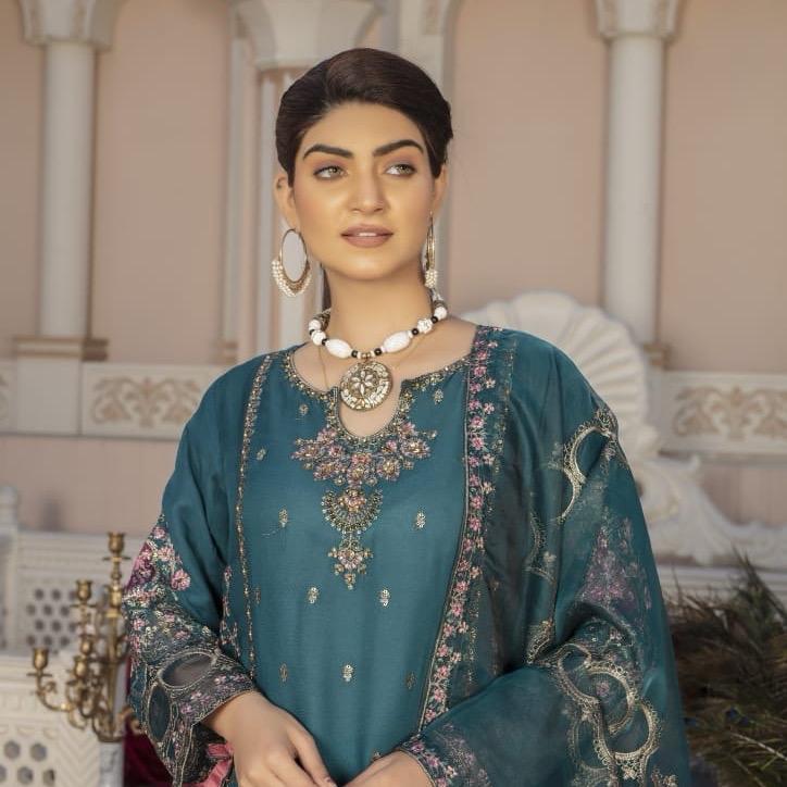Beautiful Party Wear Chiffon Fabric Embroidered 3pc Suit With Soft Net Dupatta & Plain Silk Gharara Womenswear 1
