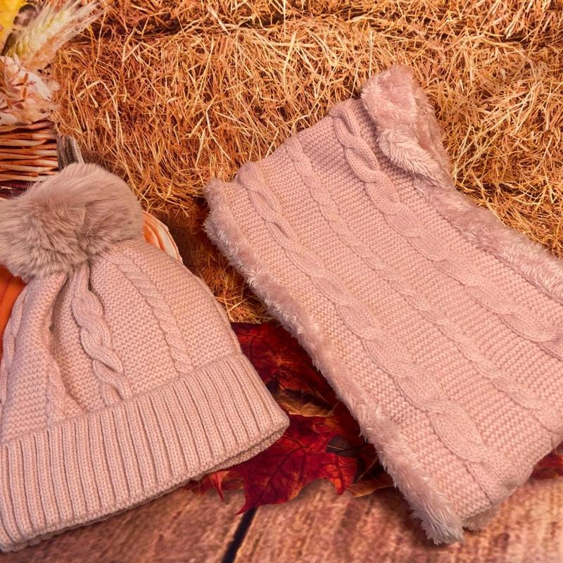 womens Insulated cable knit hat & scarf set 2