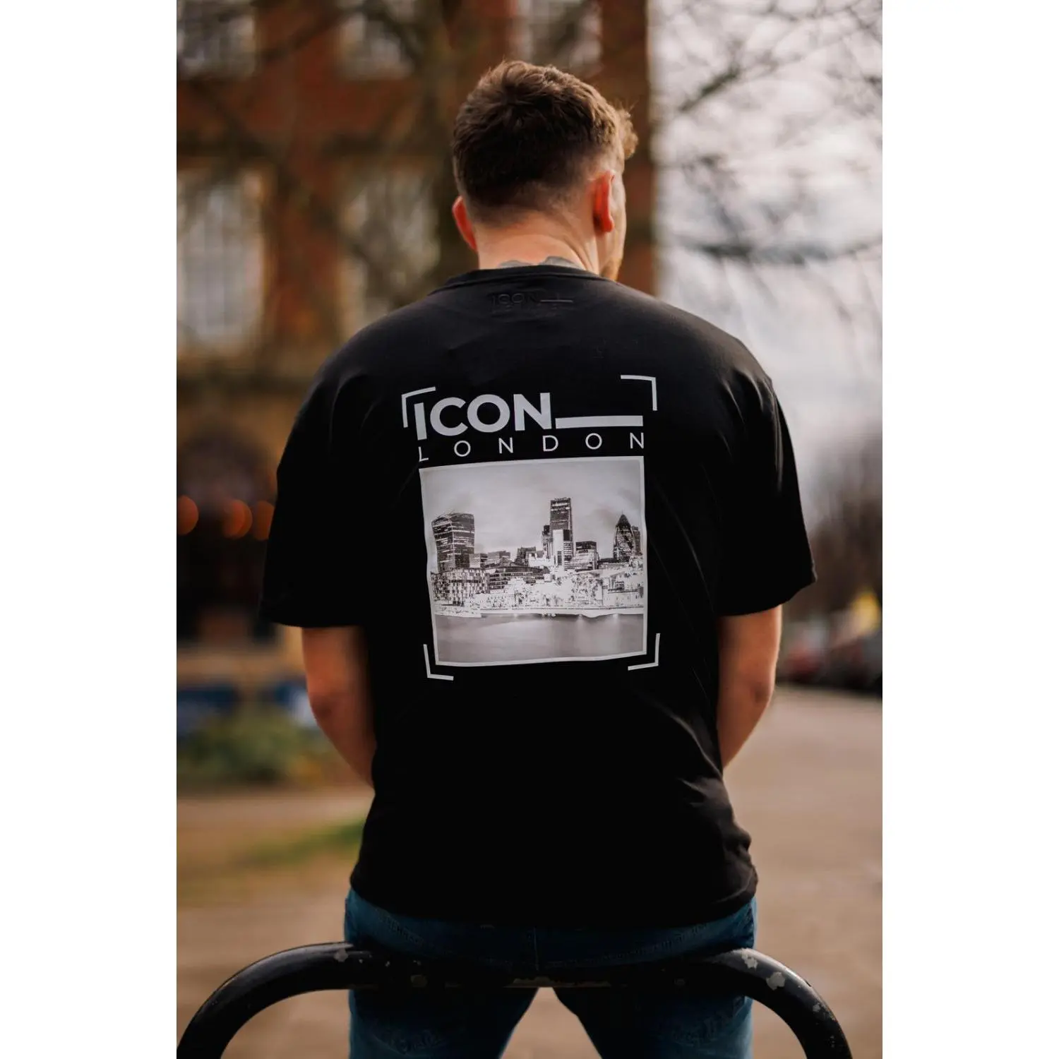 Icon Black Signature Portrait T-shirt