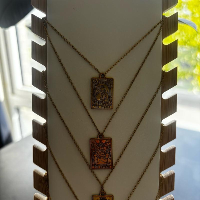 Tarot Card Necklace - Perfect for Any Occasion 4