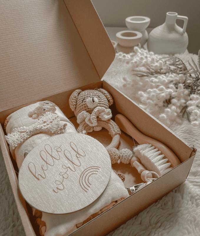 Newborn Gift Box | Organic Baby Gift Set | New Baby Gender Neutral Gift Hamper | Muslin Blanket | Wooden Milestone | Baby Shower | New Mom 1