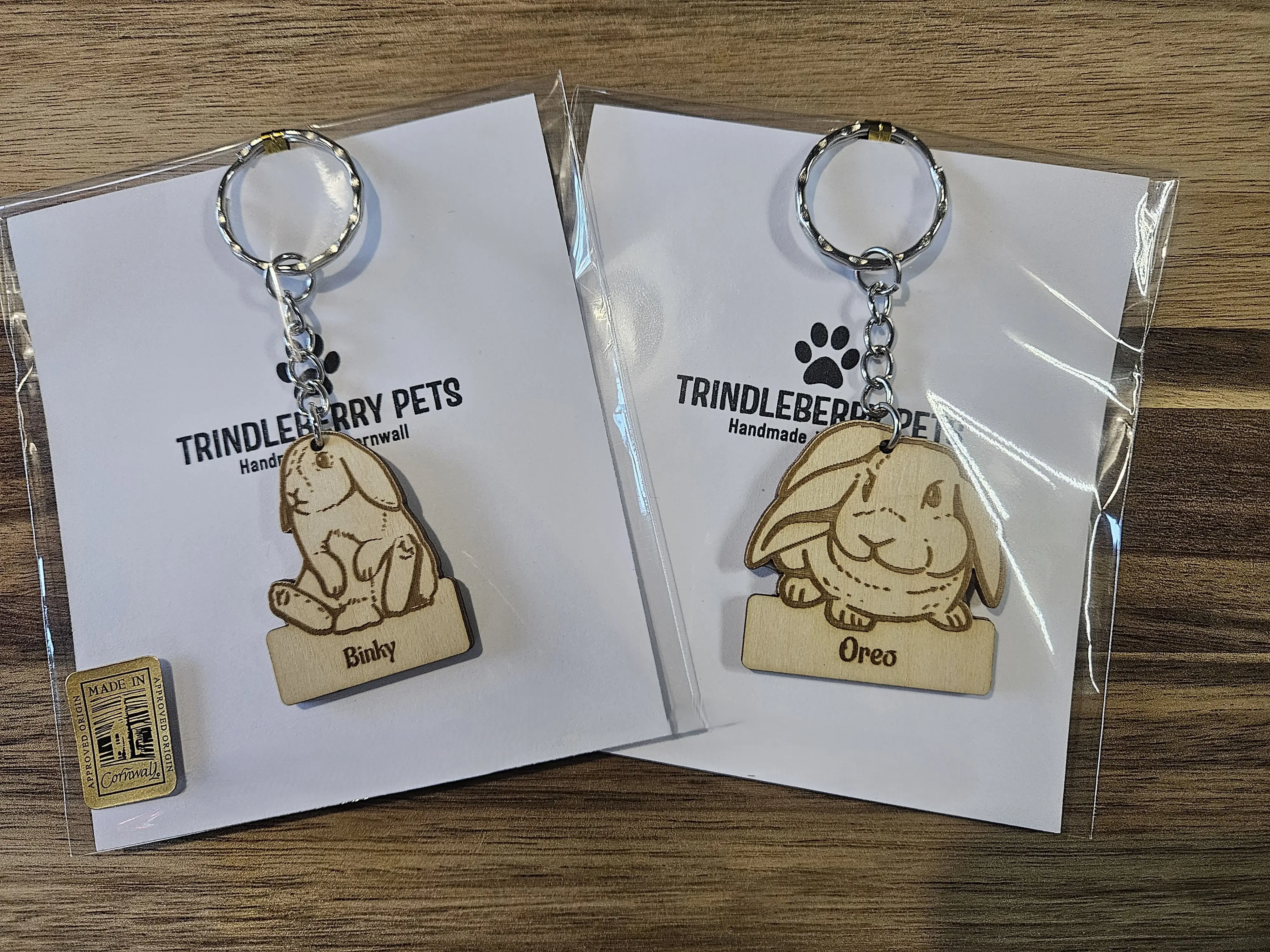 Personalised Wooden Rabbit Keyrings / Key Chains / Pet / Animal