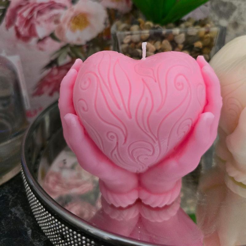 The Little Candle Club - Your Heart in my Hands Soy Wax Candle - Decor, Decorative 3