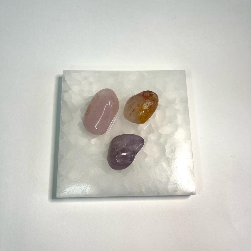 Crystal Gifts - Handmade Giftbox with Natural Tumblestones, Charging Plate and More. £45 worth for £35!! 3