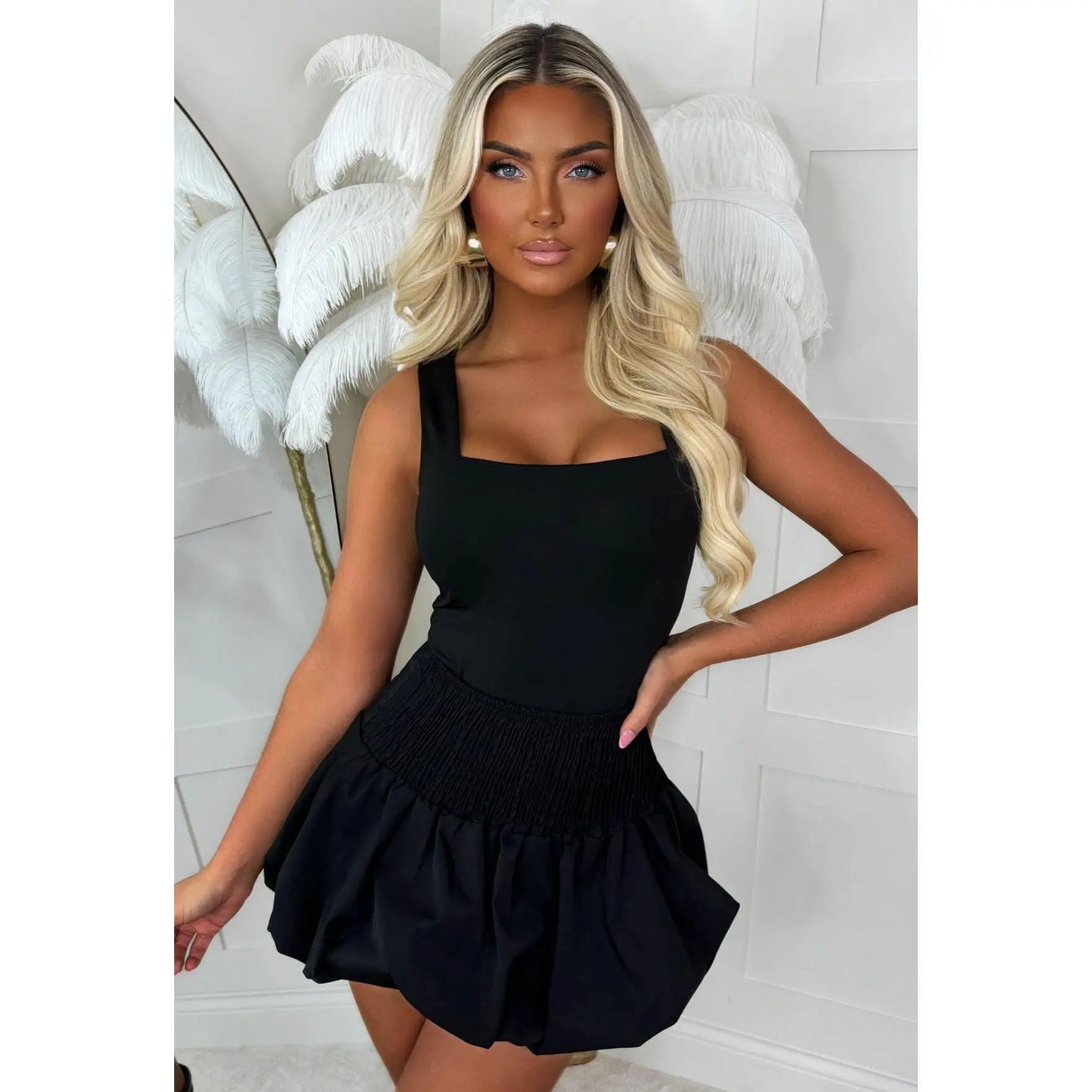 Chic & Fancy Black Puff Ball Stretch Skirt