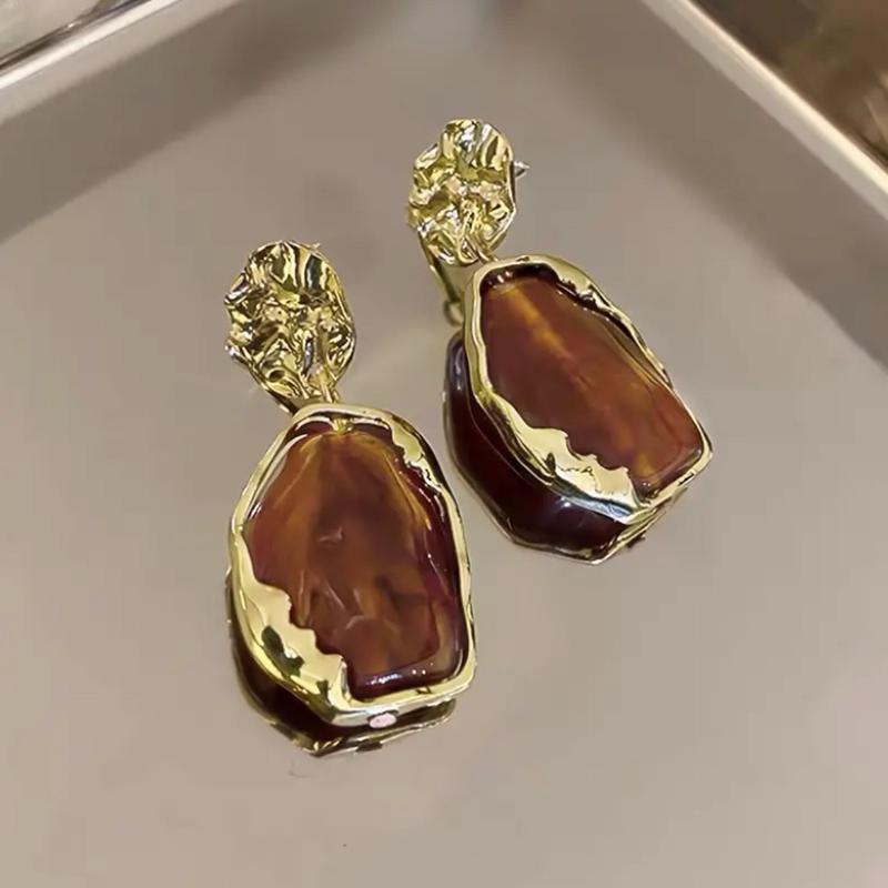 French vintage style irregular resin ellipse earrings in 3 colours for daily wear for ladies 3