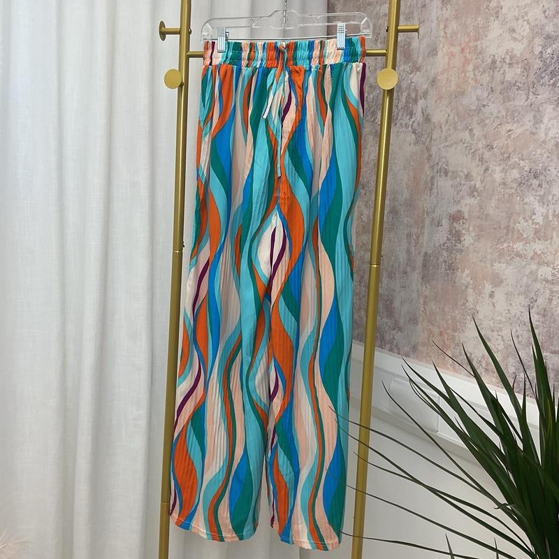 CW Wavy Print Plisse Pleated trouser comfortable fit holiday 1