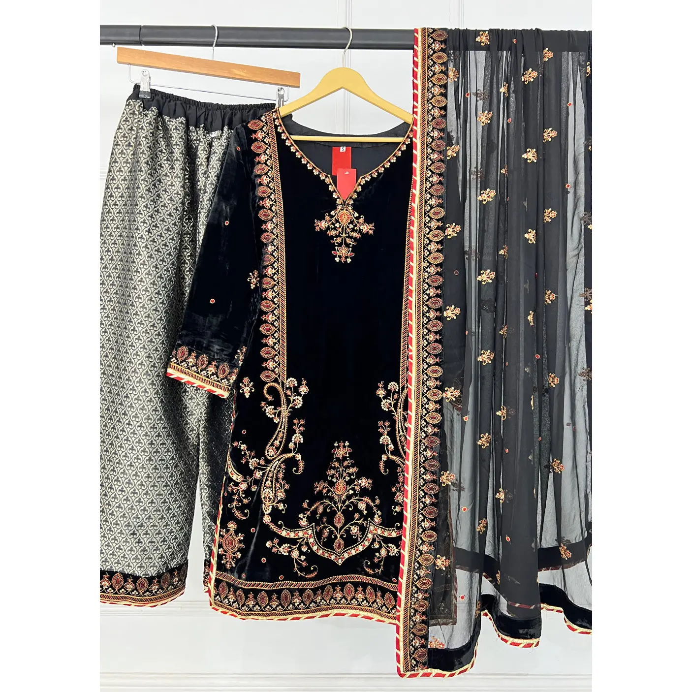RK6101 - Black Readymade Velvet Suit
