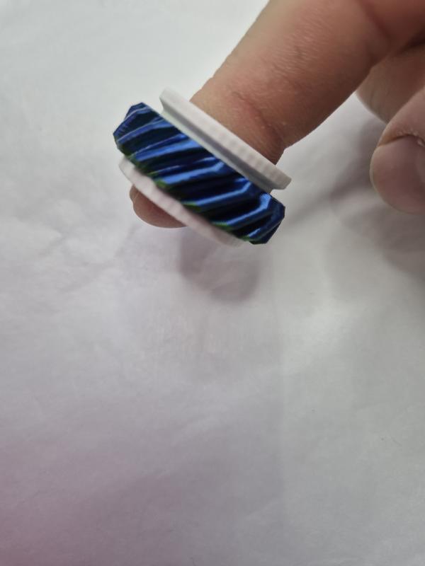 colourful playful fidget ring to cure boredom and relieve stress 2024 sensory trending craze fidgettoy adults 3