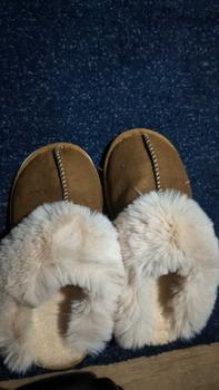 Product Review of Cozy Lizzie Faux Fur Lined Suede Slippers – Luxurious Comfort and Style for Indoor & Outdoor Use from ⋆** 𝒟**⋆ 0