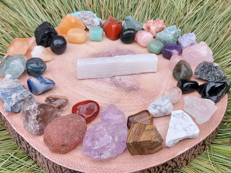 41 Piece Tumbled & Rough Crystal Kit, Popular Tumbled and Rough Gemstones, Starter Crystal Box, UK Seller. 0