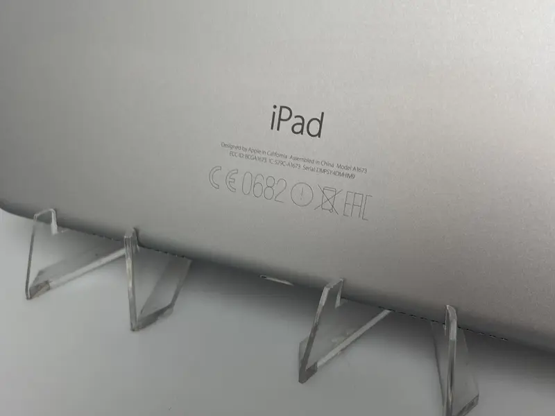 Apple iPad Pro 9.7" - 32GB - Wi-Fi- Refurbished - Grade B 4