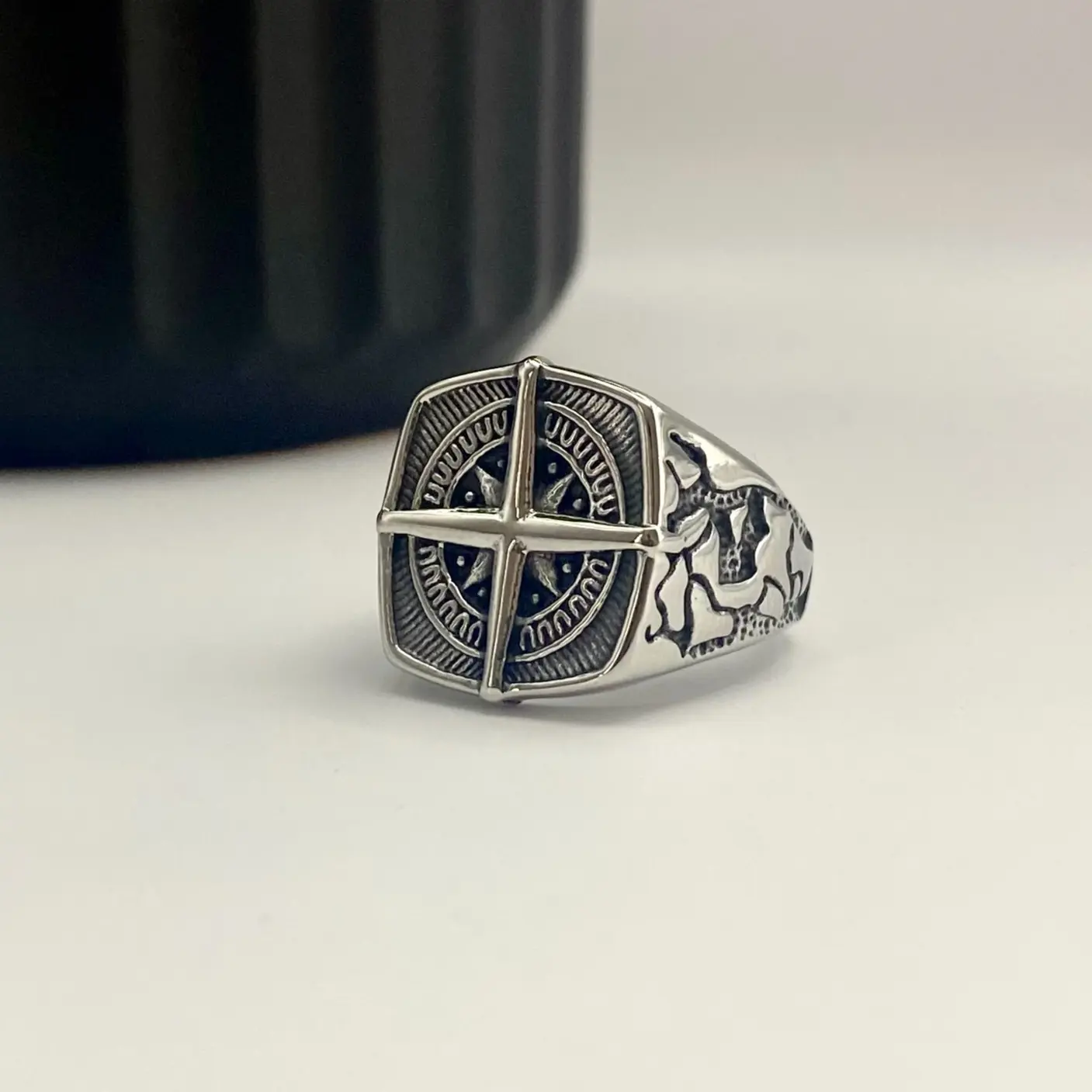 Mens Steel Compass Signet Ring -  Stainless Steel Ring for men - Unisex Nordic Viking Style Ring - Streetwear Jewellery - Northern Star Ring