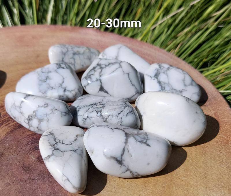 Howlite Tumbled Stone, A Grade Tumbled Stone. Howlite Crystal Gemstone, You choose the size you would like !! UK Seller. 7