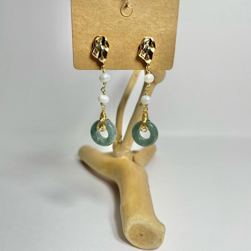 Product Introduction of Folréa’s Classic Jade Ring Stud Earrings - Perfect for Any Occasion 0