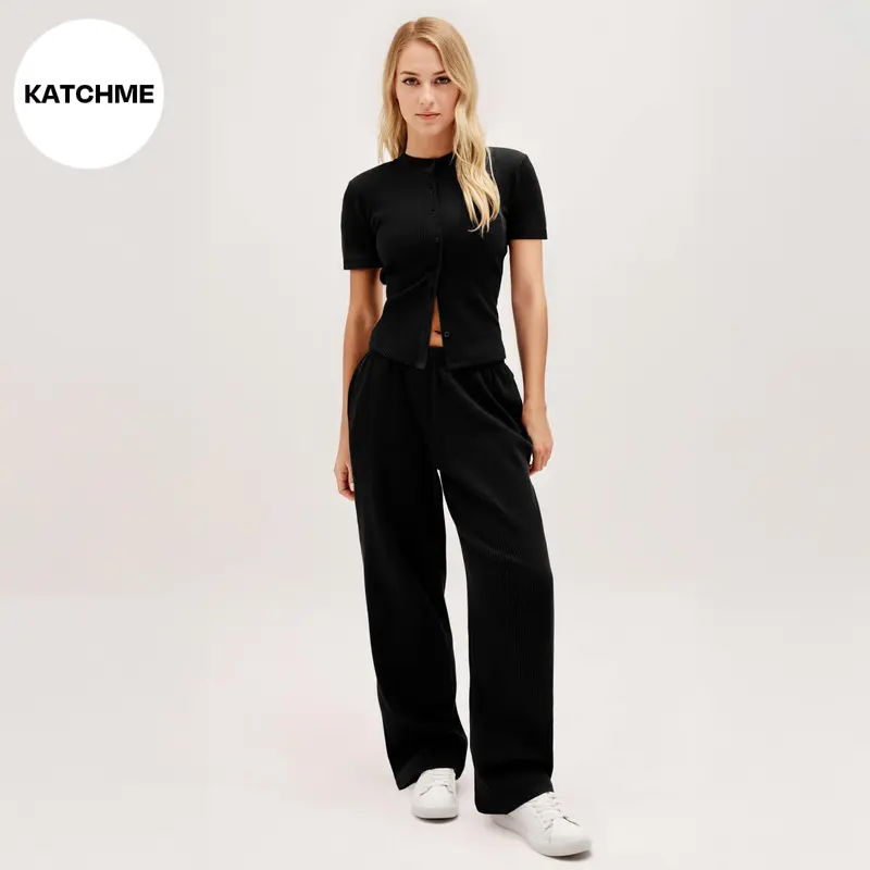 KatchMe Women's Minimalist Solid Color Button-Up Short Sleeve Slim Top & Plicated Wide Leg Trousers Co-ord, Basic Two Piece Outfits, Comfortable Womenswear 1
