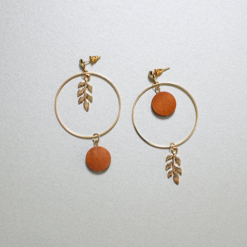 Kara Wooden Disc Botanical Hoop Earrings 2