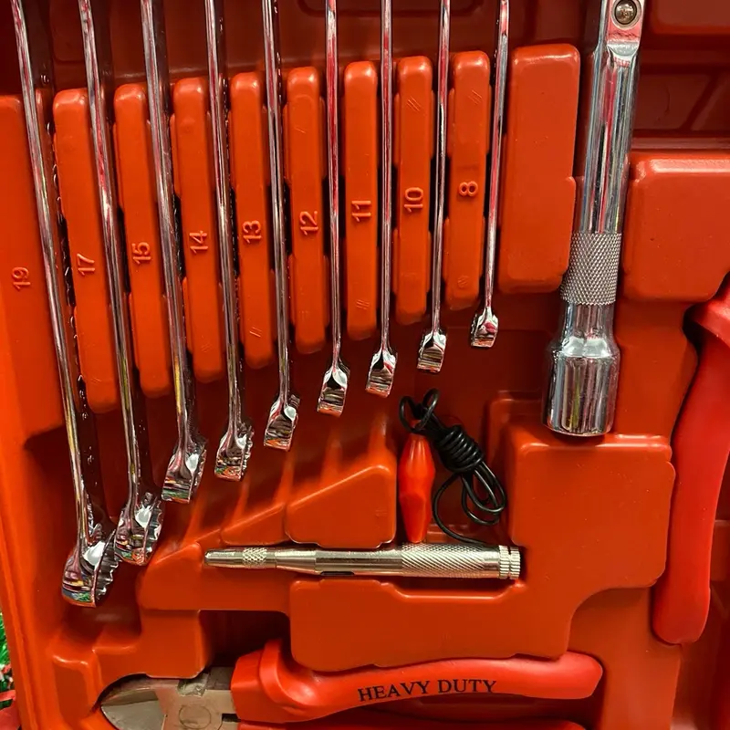 Neilsen 101 Piece Tool Set with 1/2" Drive Sockets, Spark Plug Sockets, and 25mm Adaptor ratchet mechanic tools 2