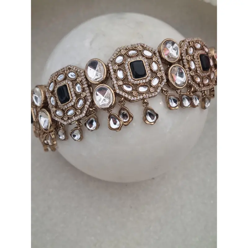 Stunning Choker Set with Earrings - Asian Jewellery - Indian Jewellery - Pakistani Jewellery - Traditional Asian Jewellery 1