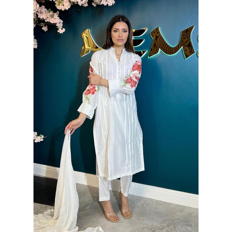 HK232 Paladin - White Linen Mummy n Me Readymade Suit 5